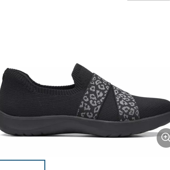 CLARKS 👣Adella Stride Cloudsteppers in Black Knit foot wear - Picture 2 of 16